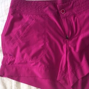 Athleta short size 2(used).